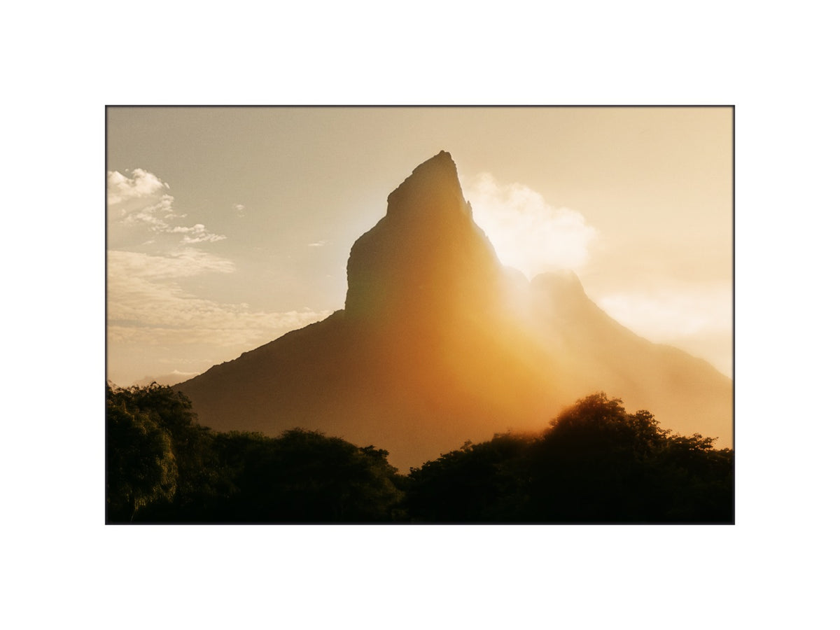 Mauritius 02 – Le Rempart mountain fine art print artwork | Beau Edition