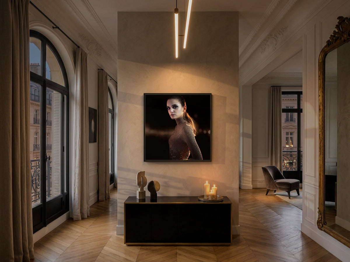 The Other Side of the Picture 08 – décoration murale d'intérieur, tirage d'art de Lily Donaldson en backstage | Beau Edition