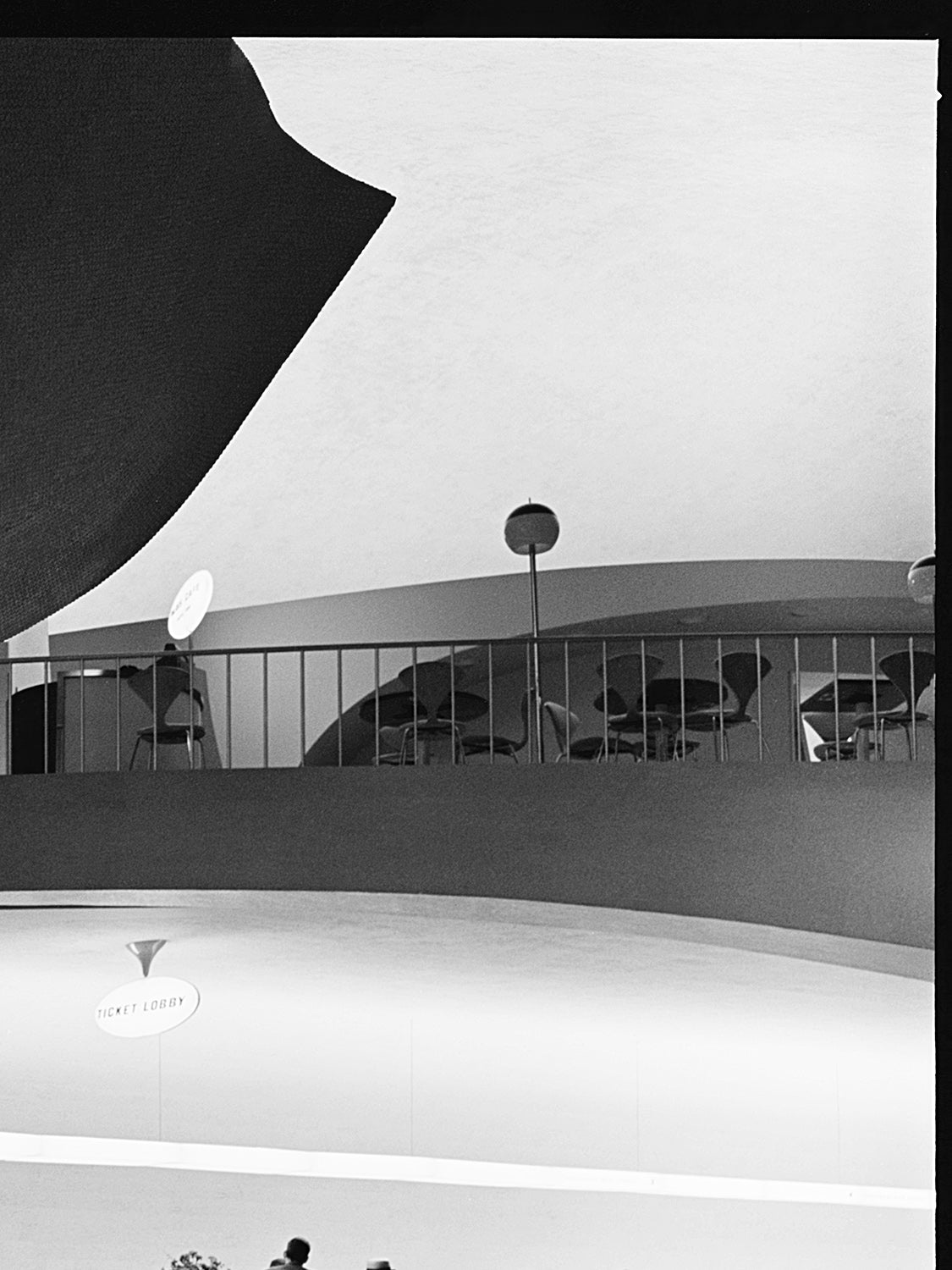 TWA Flight Center 03 – main hall of the TWA terminal, black matt floater frame close-up, view 5 | Beau Edition