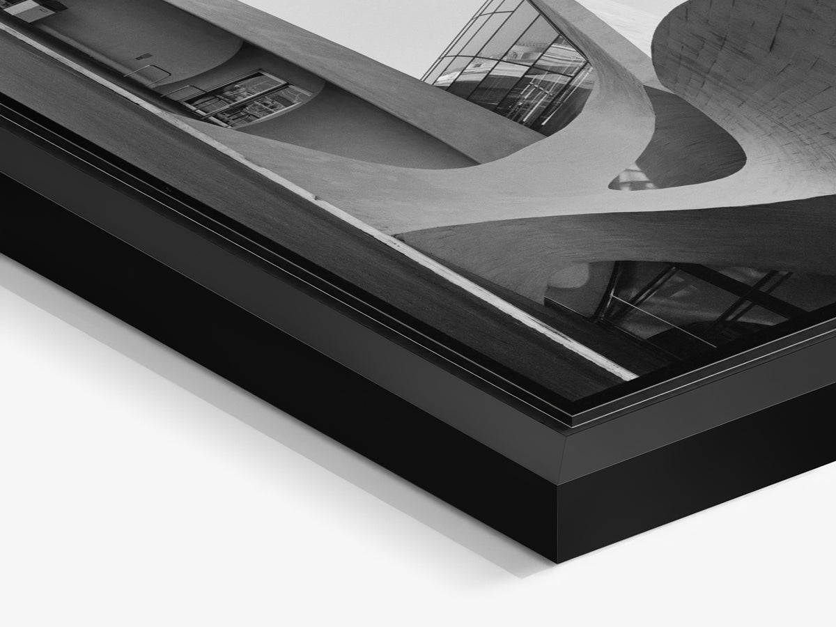 TWA Flight Center 04 – concrete pier of the TWA terminal, black matt floater frame close-up | Beau Edition