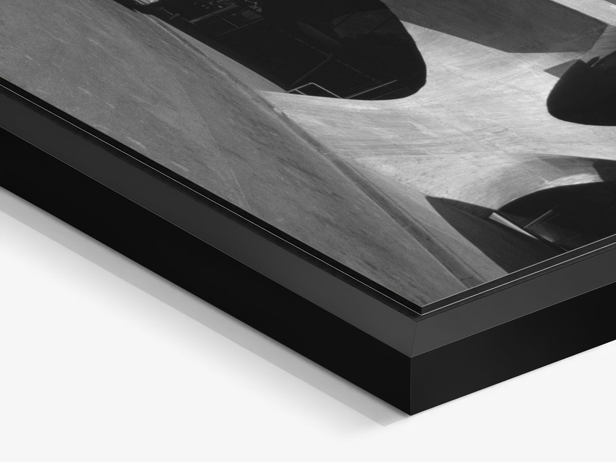 TWA Flight Center 06 – entrance canopy of the TWA terminal, black matt floater frame close-up | Beau Edition
